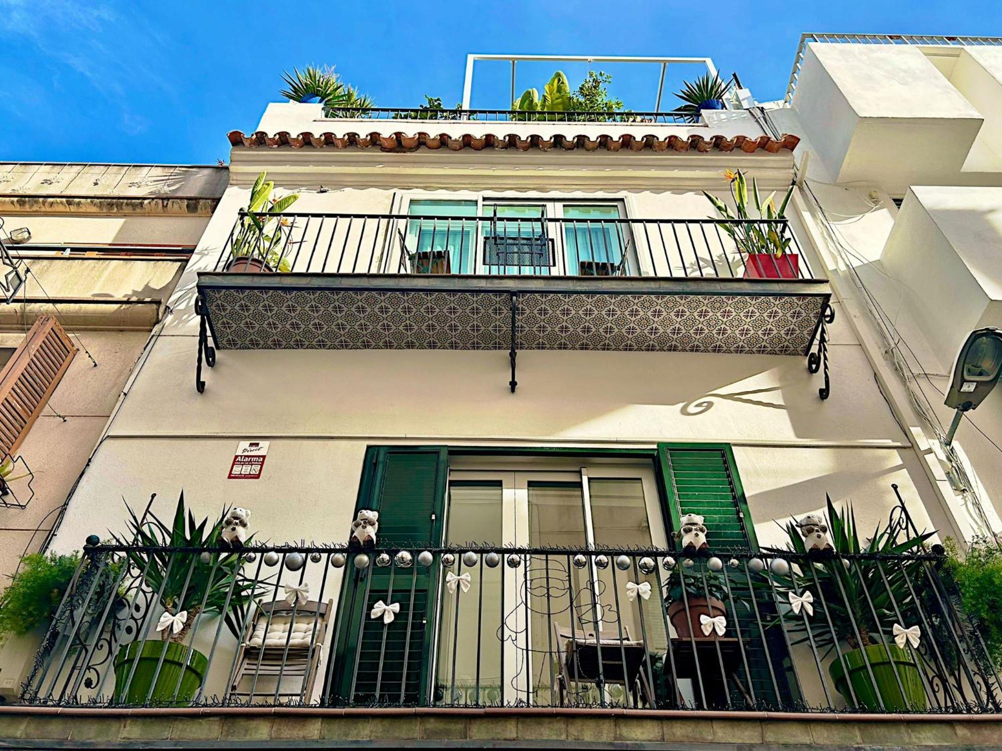 Abbott Apartment - 1 Min From The Beach - 100M2 - Sleeps 8 Sitges Exteriör bild