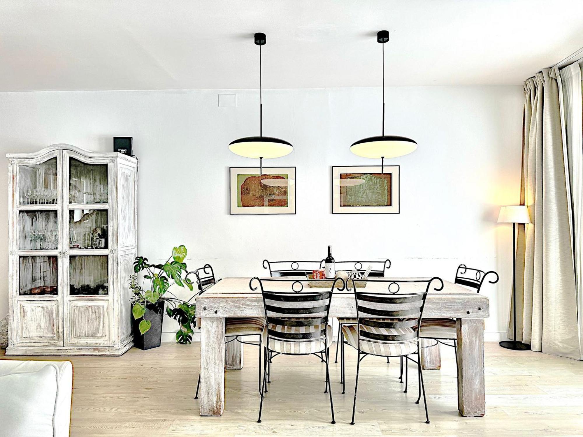 Abbott Apartment - 1 Min From The Beach - 100M2 - Sleeps 8 Sitges Exteriör bild